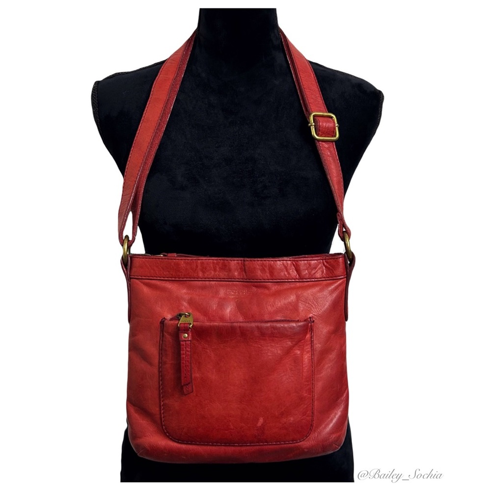 FOSSIL Distressed Red Leather Crossbody